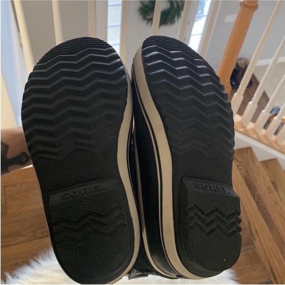 Sorel Yoot Pac Kids Youth Black Waterproof
Insulated Snow Boots - Picture 7 of 10